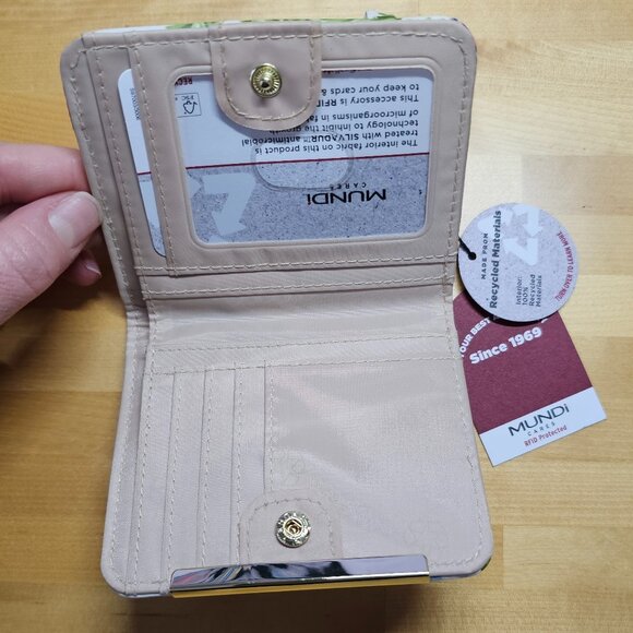 Mundi Mini Rfid Blocking Bifold Wallet Nutcracker - New with Tags! - Picture 4 of 5